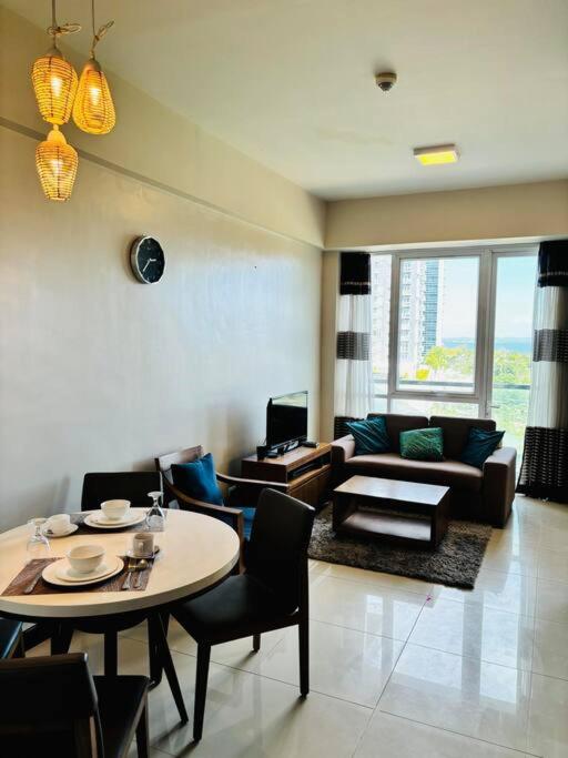Beautiful Sea-View Condo view 5