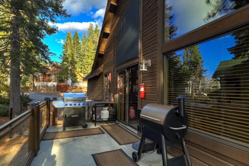 On Tahoe Time - Pets Pool Table Game Room view 5