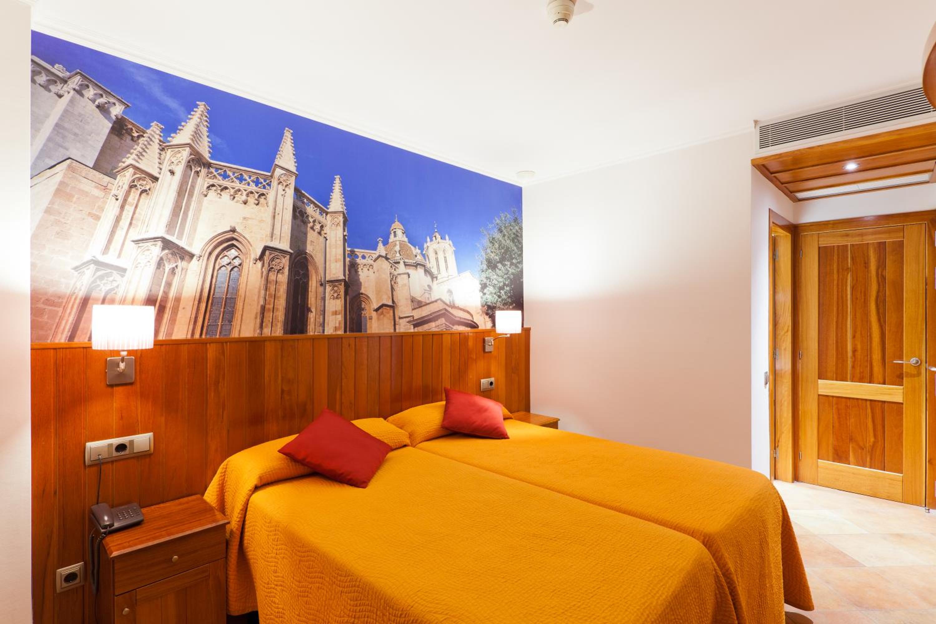 Tarragona Vacations - Placa De La Font - Property Image 12