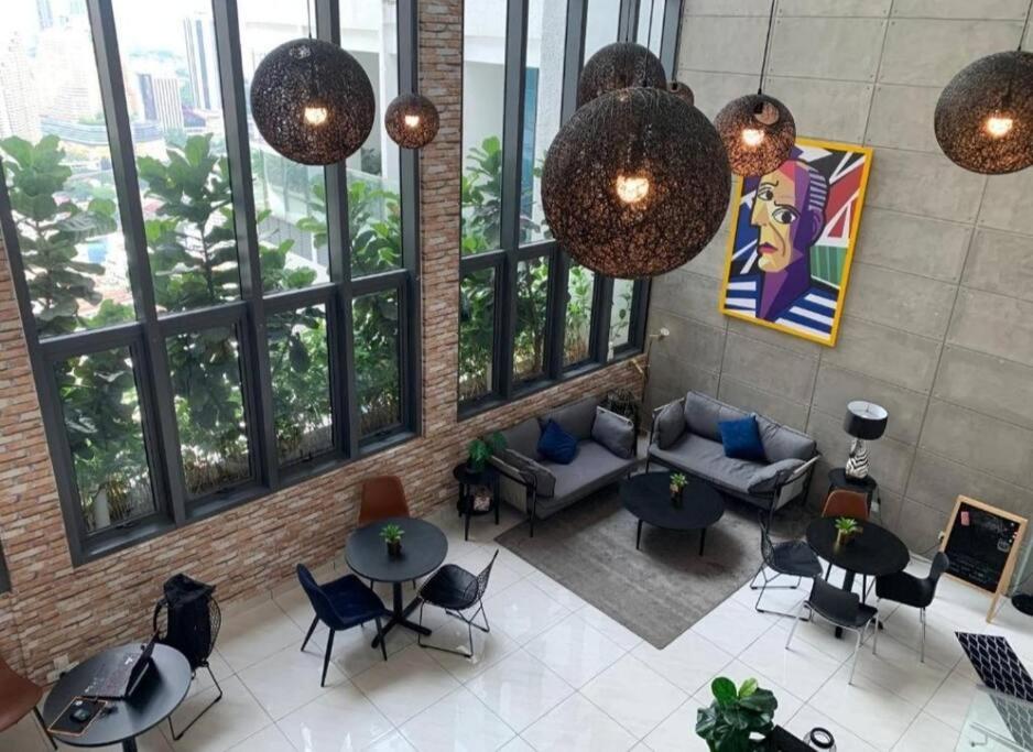 Kuala Lumpur skypool 2bed with balcony