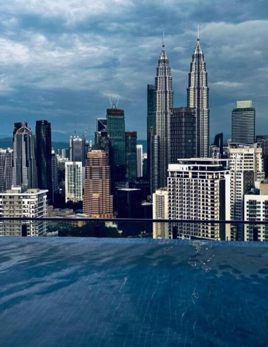 Kuala Lumpur skypool 2bed with balcony