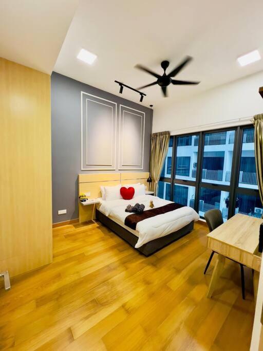 Kuala Lumpur skypool 2bed with balcony