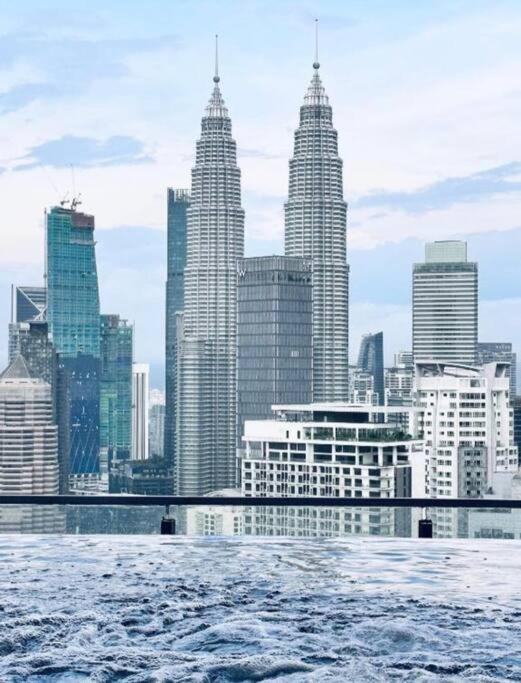 Kuala Lumpur skypool 2bed with balcony
