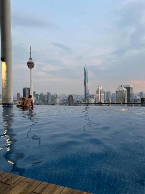 Kuala Lumpur skypool 2bed with balcony