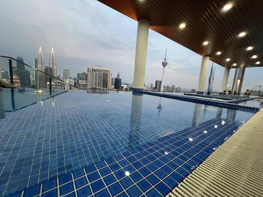 Kuala Lumpur skypool 2bed with balcony