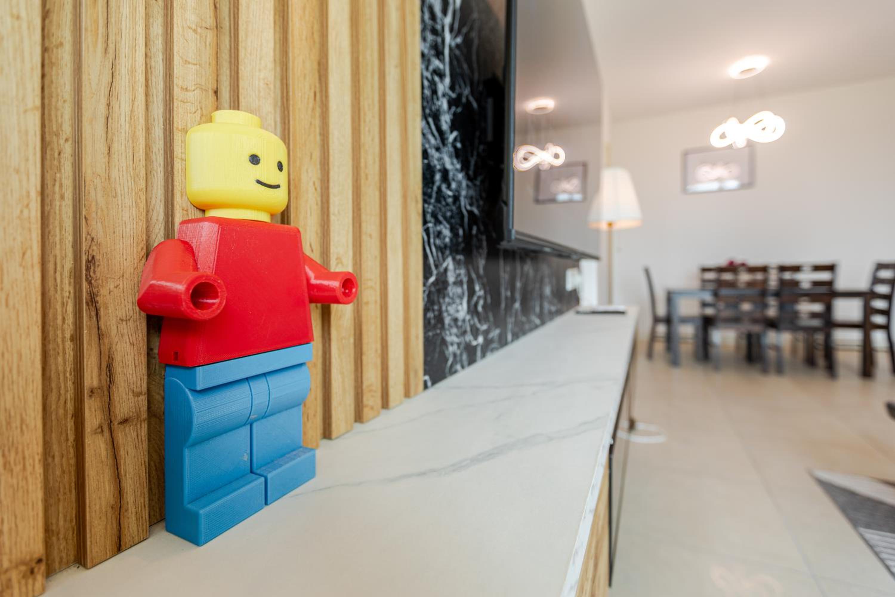 HostaHome Suites at Afiniti Residence walk to Legoland photo 2