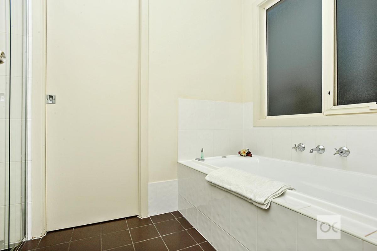McLaren Vale Studio Apartments view 4