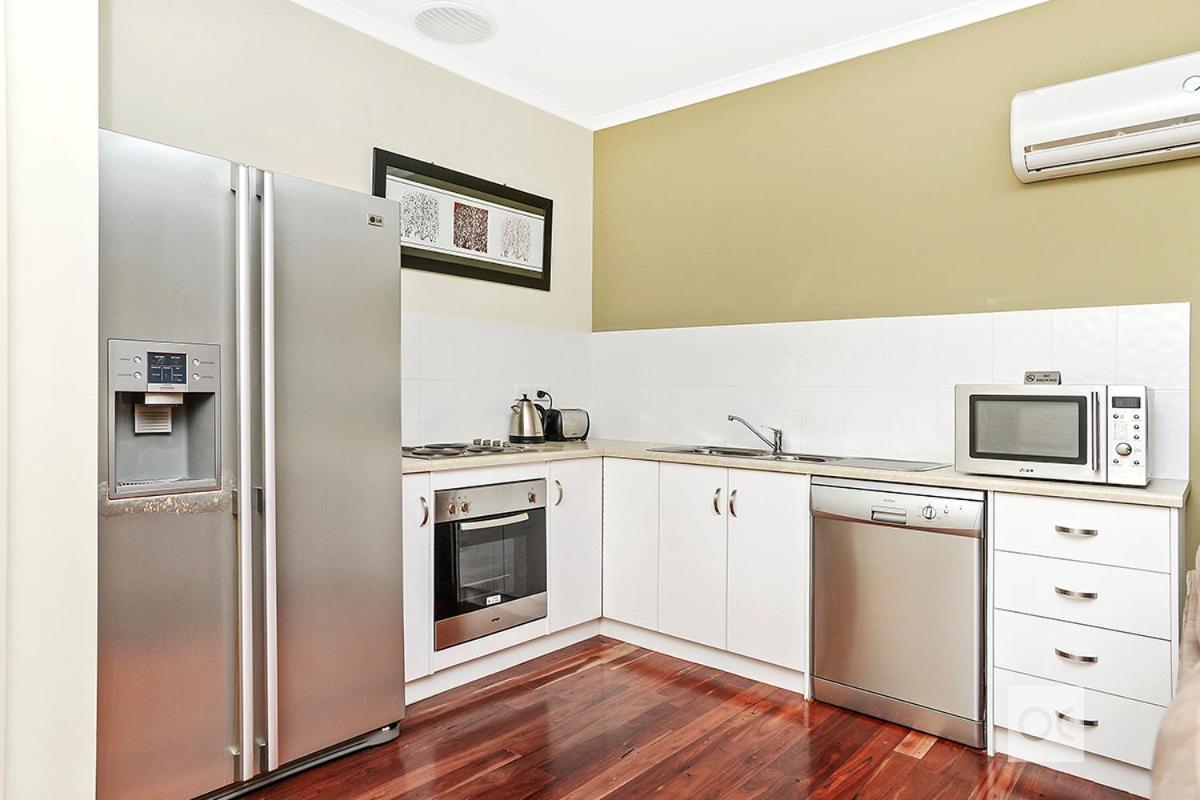 McLaren Vale Studio Apartments view 3