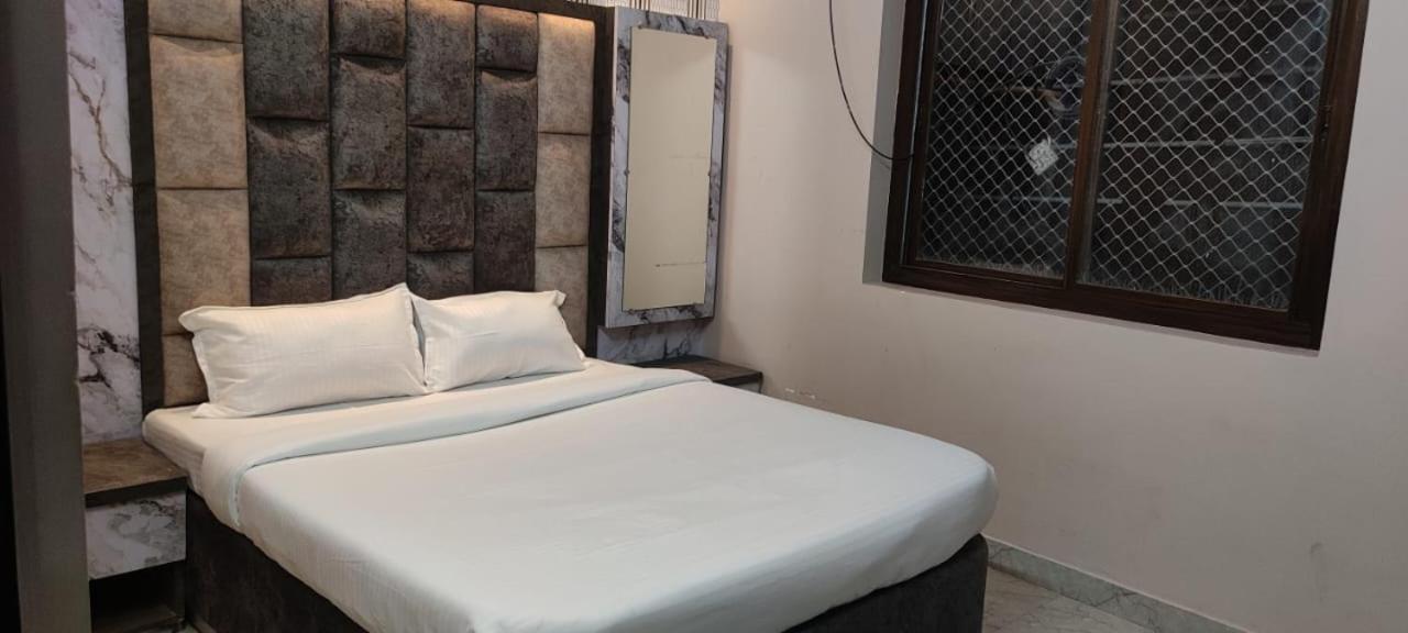 HOTEL Dev Vanshi Palace