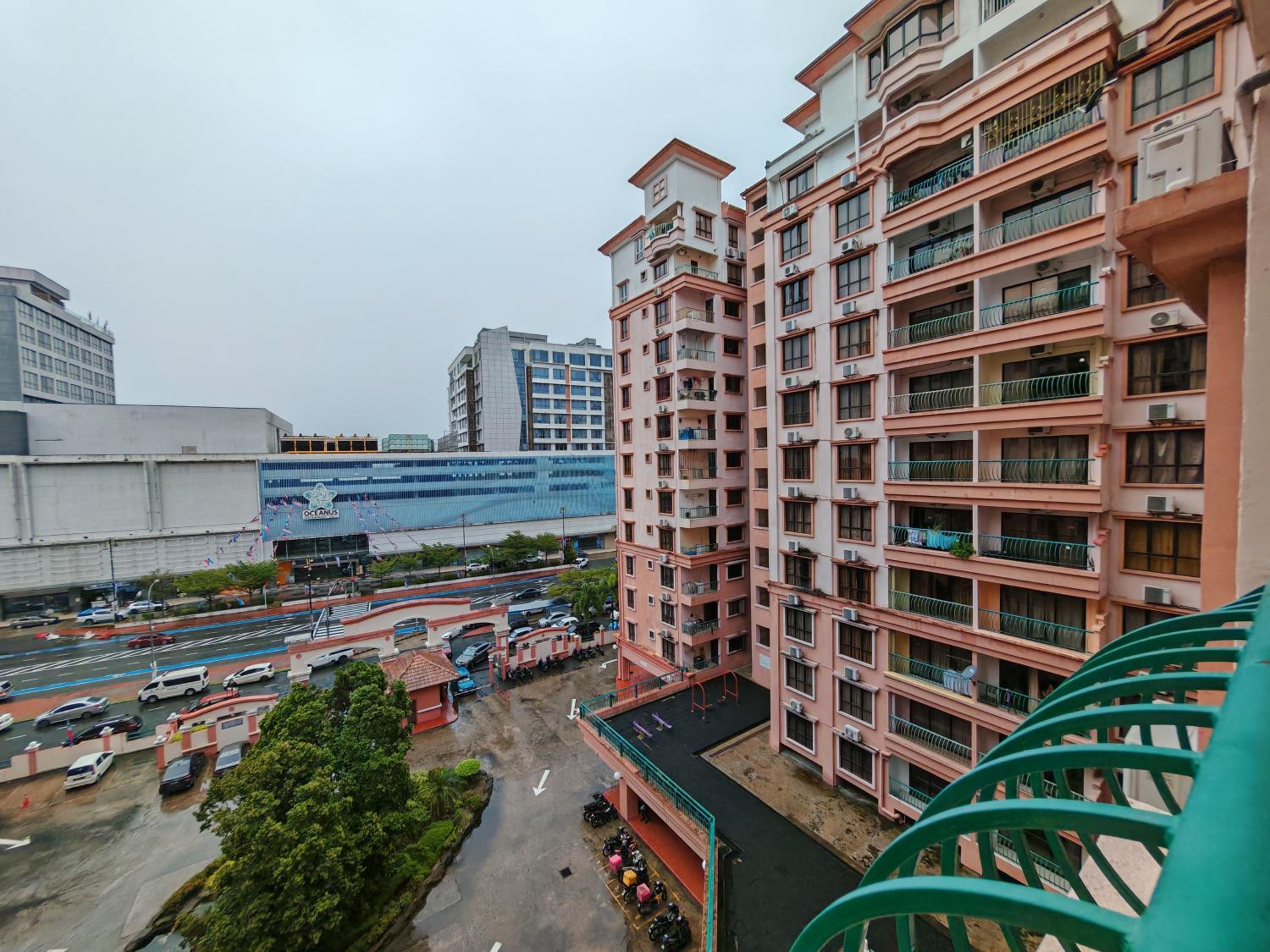 Marina Court by KC Home photo 7