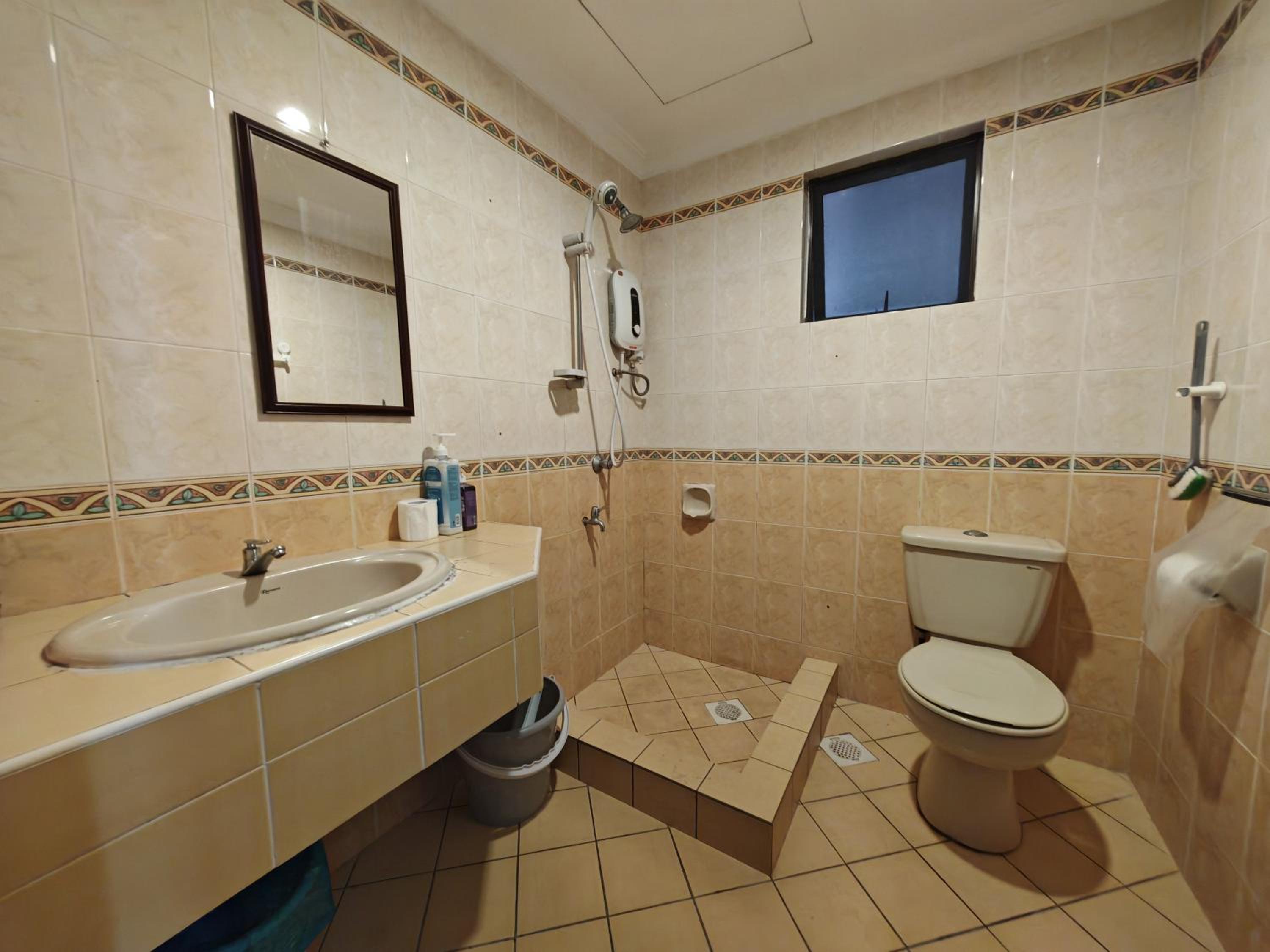 Marina Court by KC Home photo 4