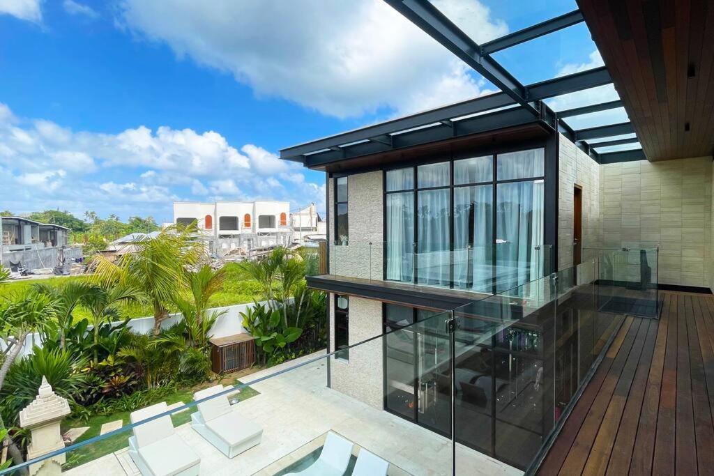 Luxury Villa Gym Pool and Gazebo