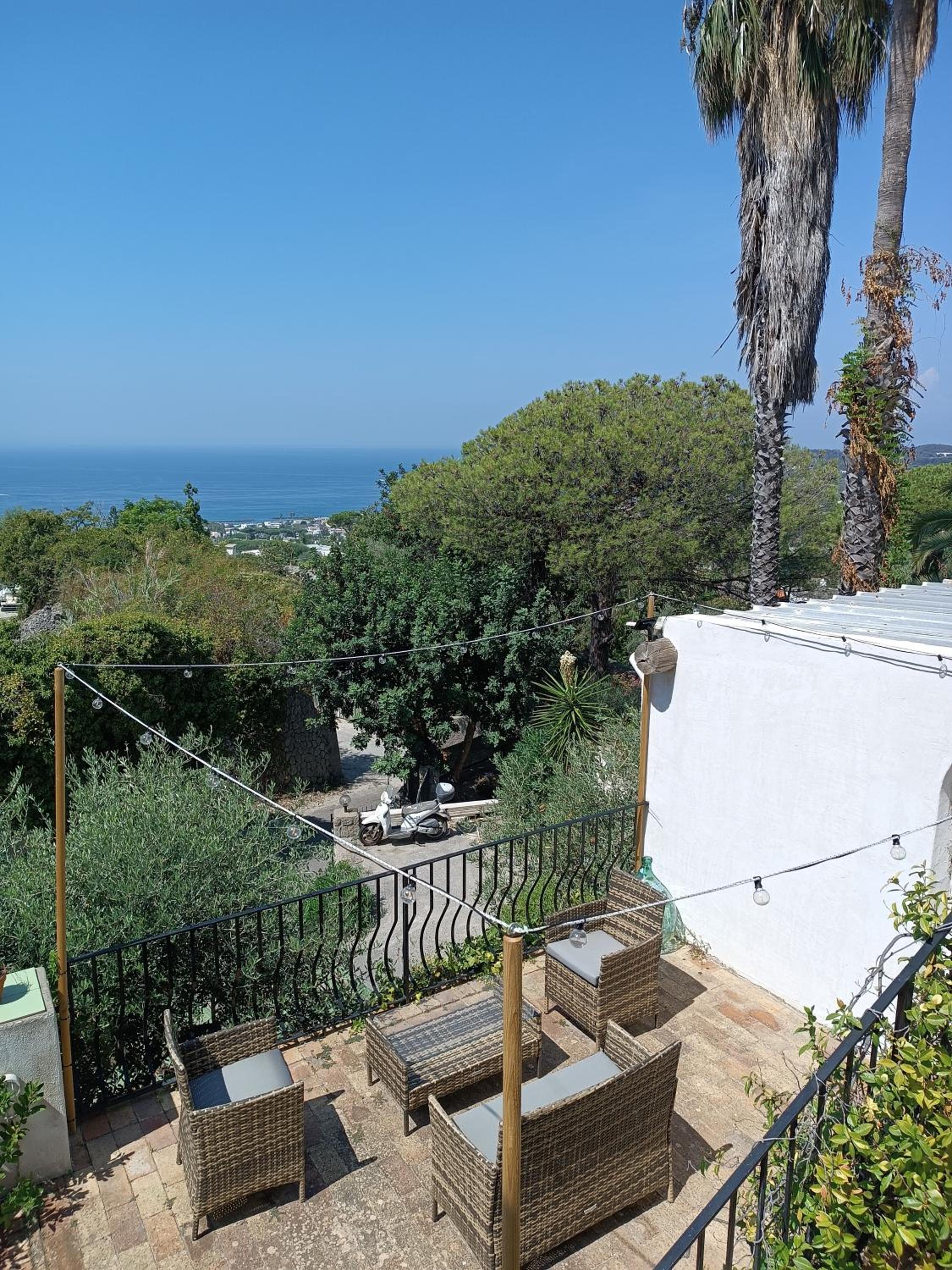 La Strelizia -Bilocale con terrazzo e vista panoramica, Ischia photo 2