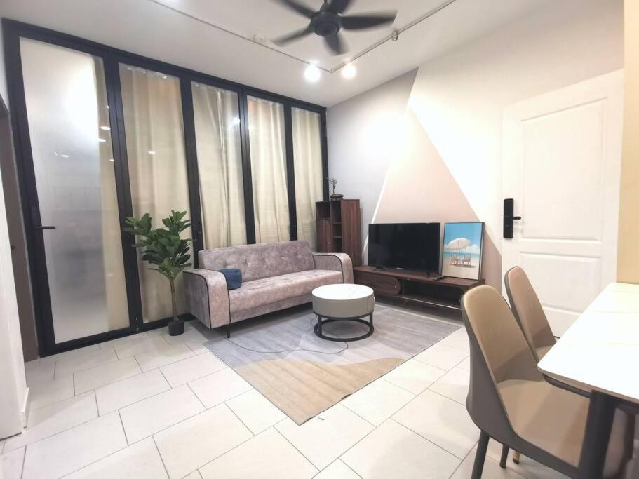 Cozy Retreat at Sri Kembangan photo 1