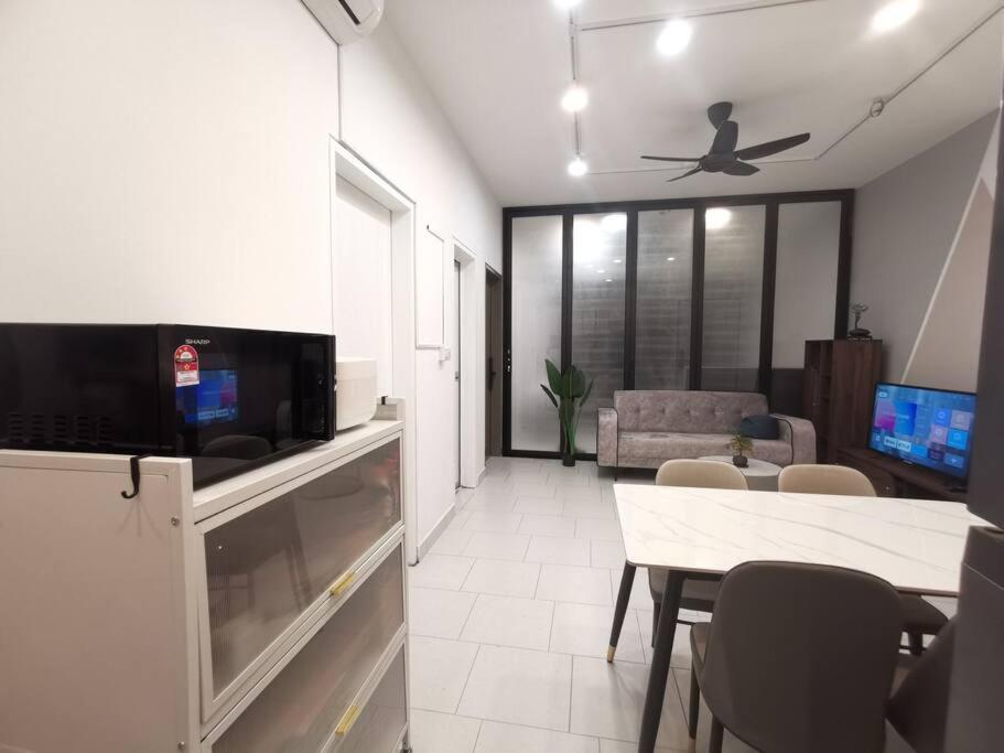 Cozy Retreat at Sri Kembangan photo 7