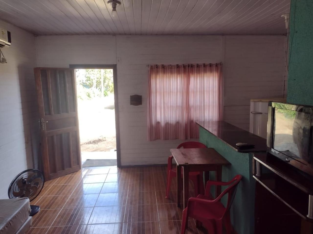 Casa pé na areia Ubatuba