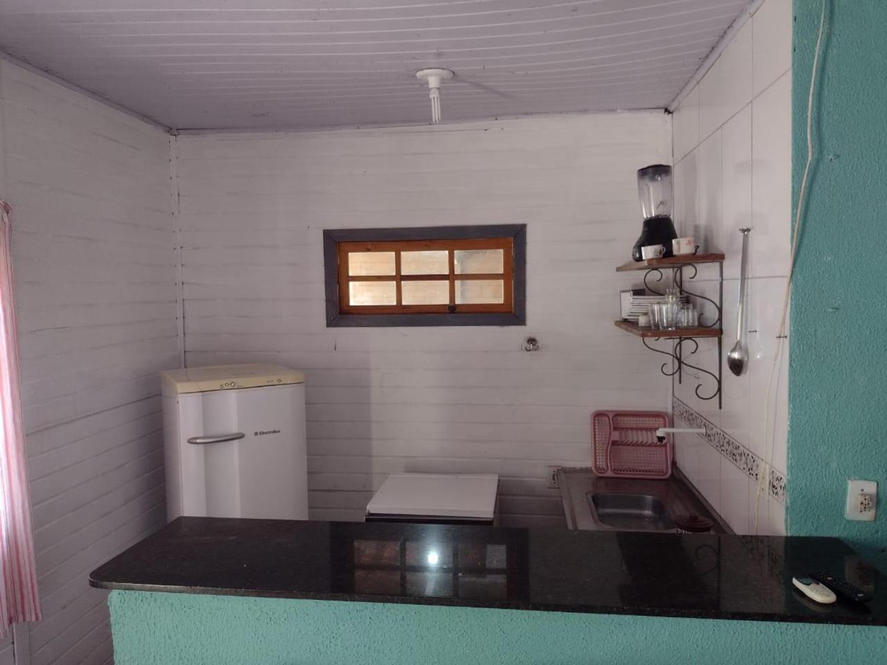 Casa pé na areia Ubatuba