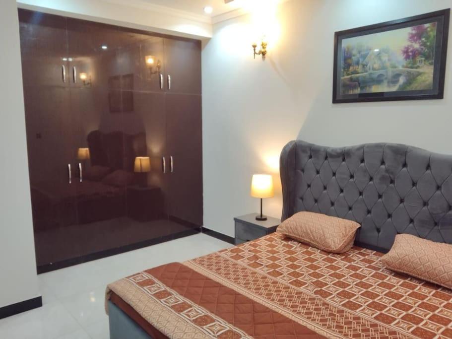 Luxurious Family Entire Apartment in Madina Tower view 4
