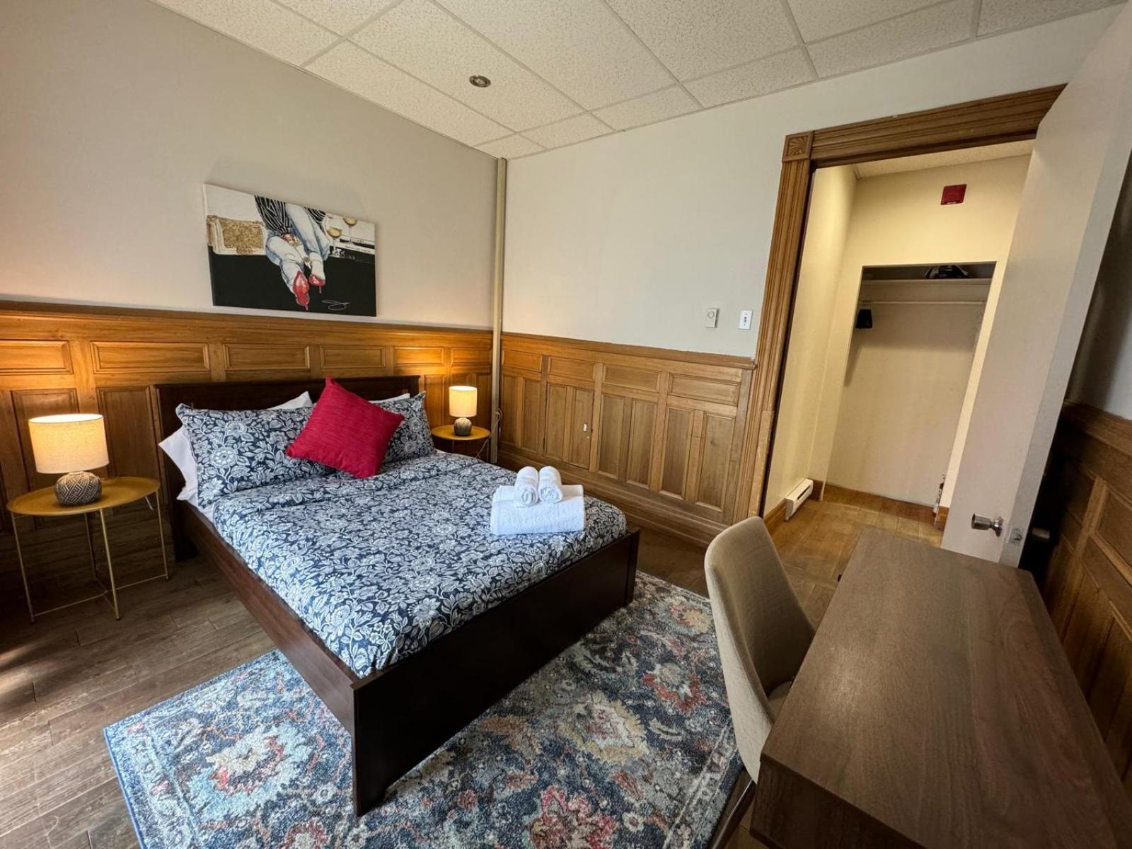 Montreal Sophistication & Style - Newly Renovated