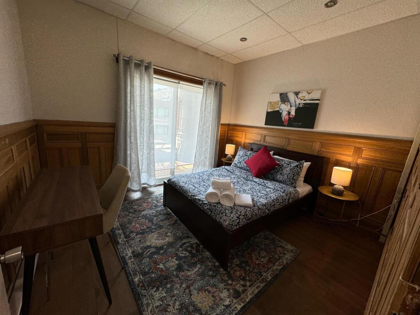Montreal Sophistication & Style - Newly Renovated