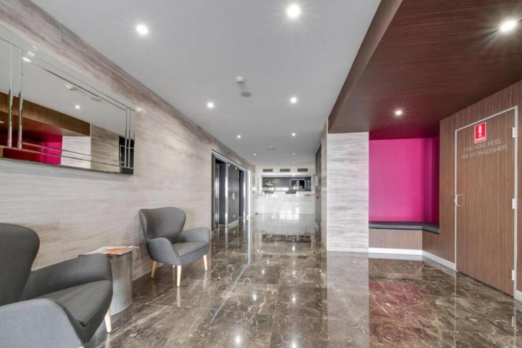 Capitol Apartment Private Studio - Great Value!
