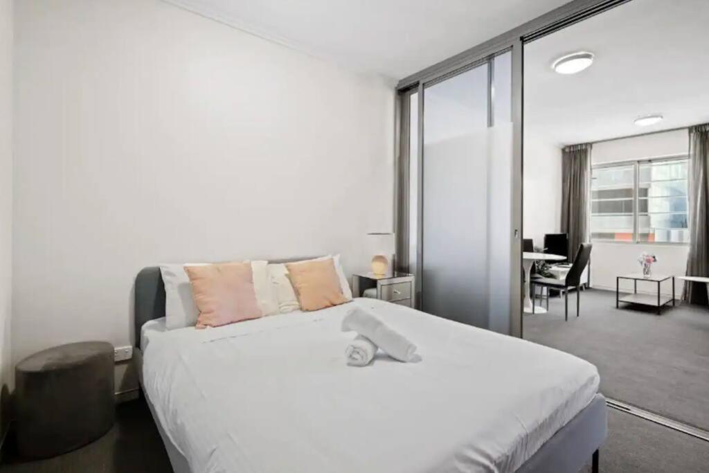 Capitol Apartment Private Studio - Great Value!