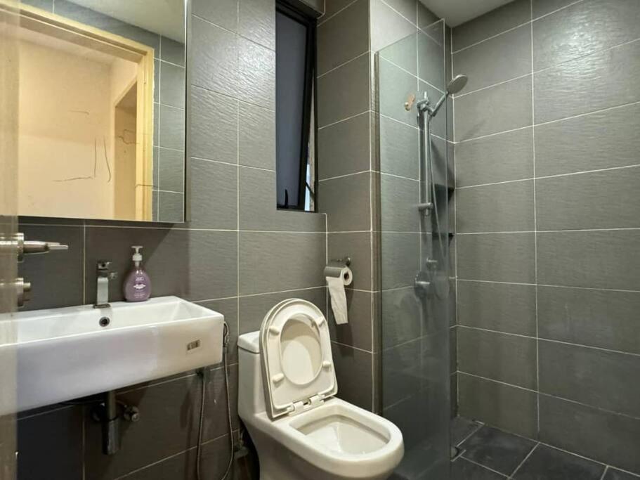 NEW UNIT! Old Klang Road Perfect for 6 - MidValley MegaMall 中文房东