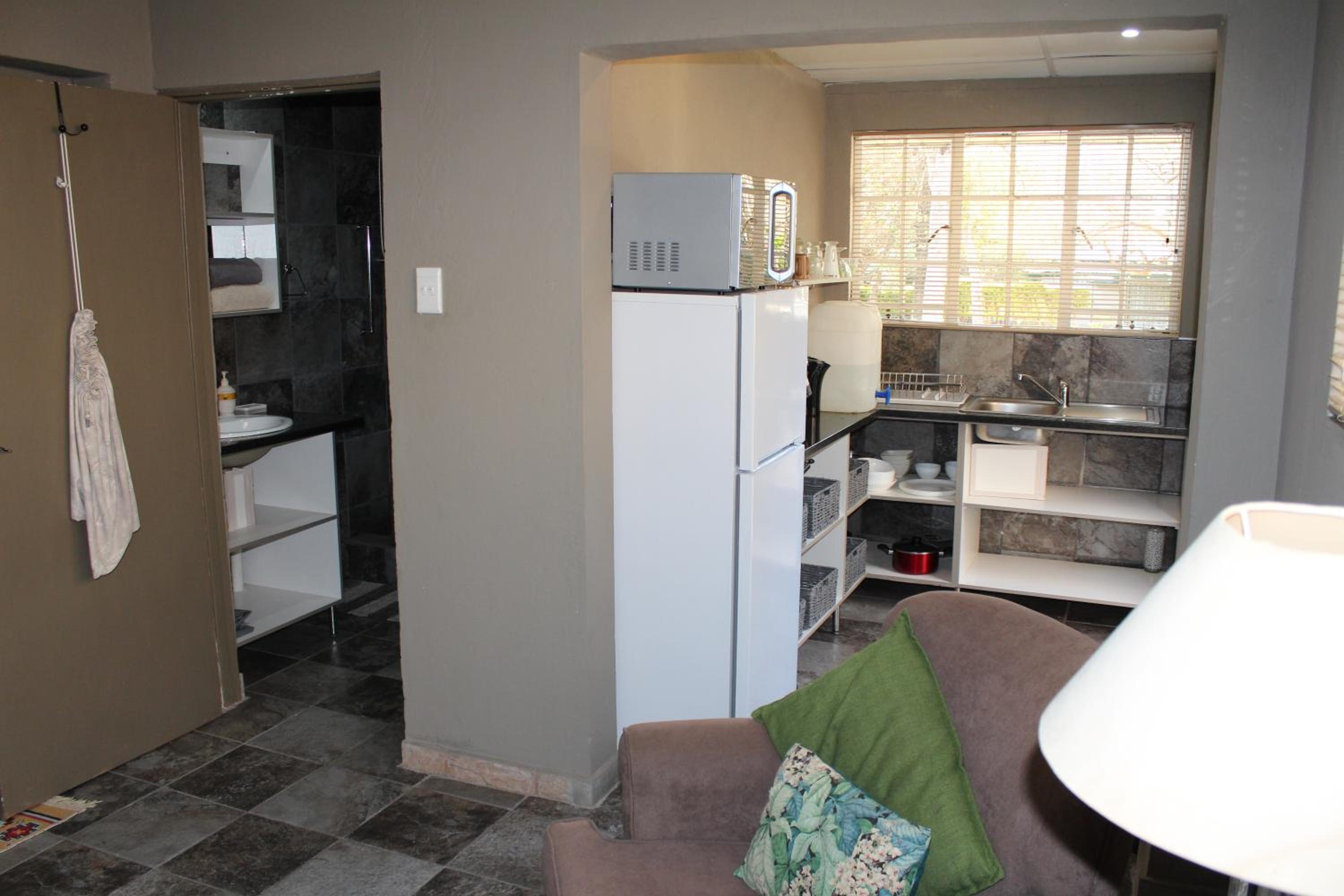 Tucked-Away 1&2 Bedroom Houses view 5