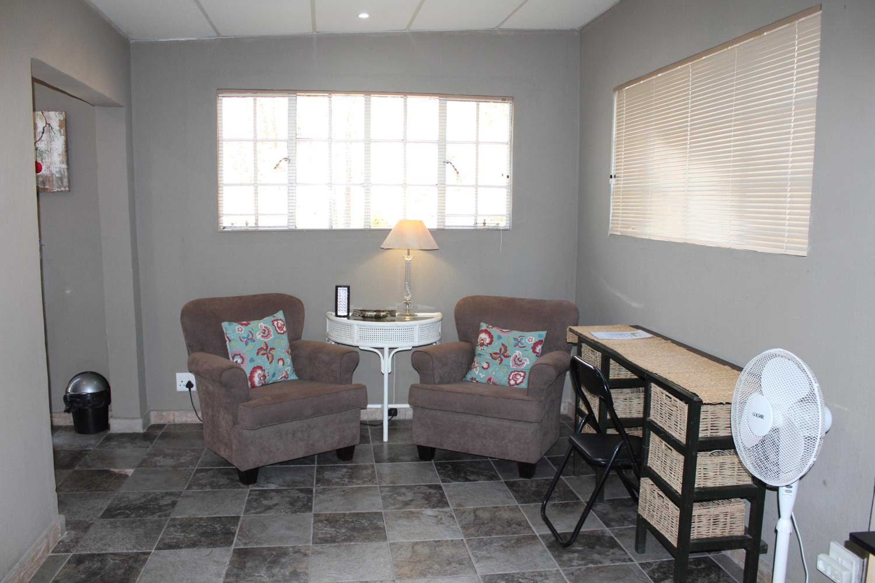Tucked-Away 1&2 Bedroom Houses view 2