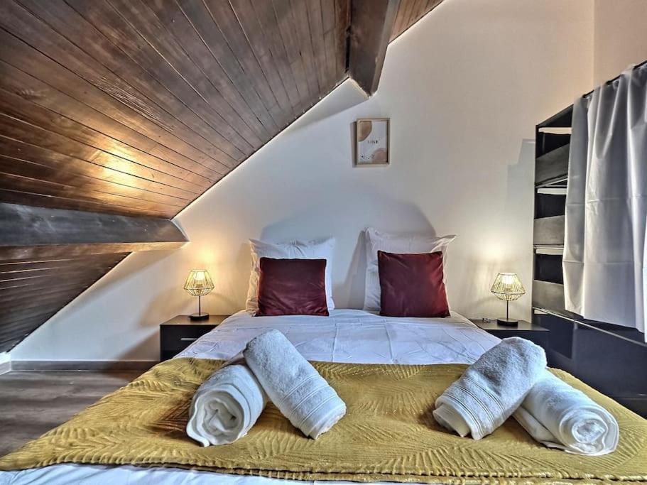 Full Modern House - Beautiful Garden - Private Parking Space - Paris & Disneyland MontFermeil