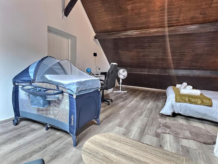 Full Modern House - Beautiful Garden - Private Parking Space - Paris & Disneyland MontFermeil