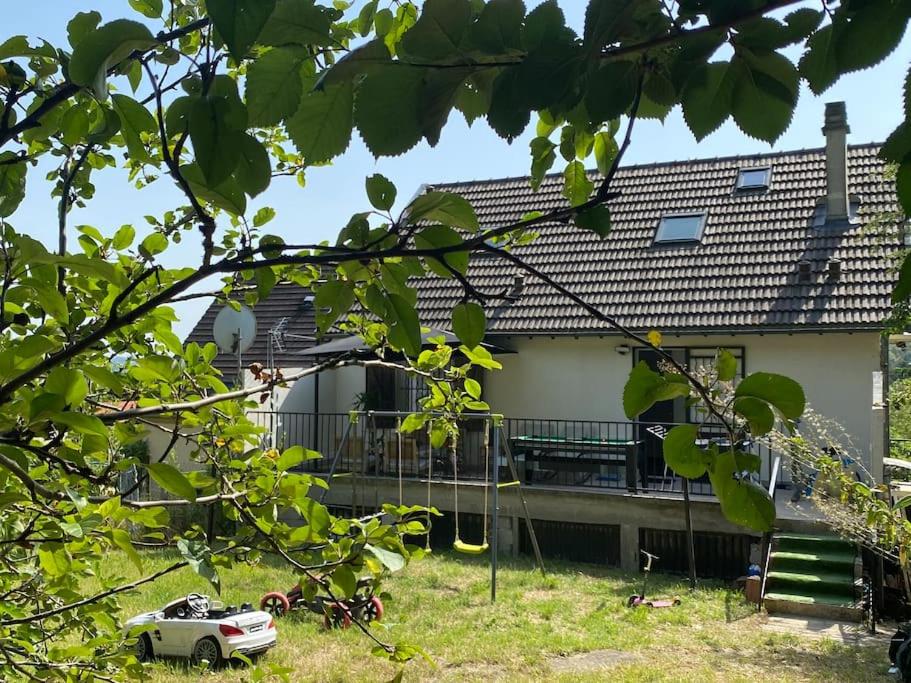 Full Modern House - Beautiful Garden - Private Parking Space - Paris & Disneyland MontFermeil