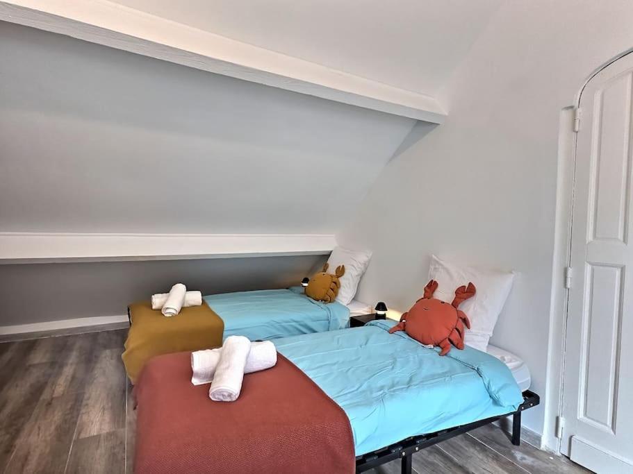 Full Modern House - Beautiful Garden - Private Parking Space - Paris & Disneyland MontFermeil