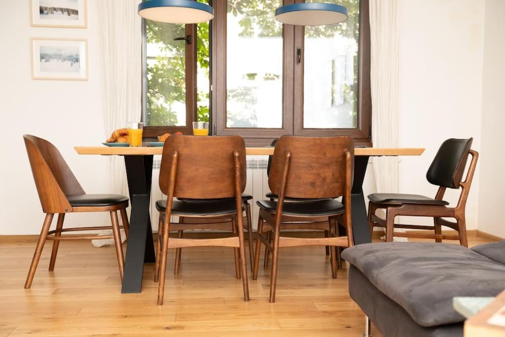 Top Center Stylish Quiet Street Hosts 5 People