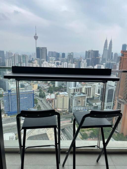1BR condo with Amazing KLCC View & Infinity Pool at Lalaport Bukit Bintang