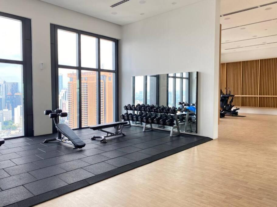 1BR condo with Amazing KLCC View & Infinity Pool at Lalaport Bukit Bintang