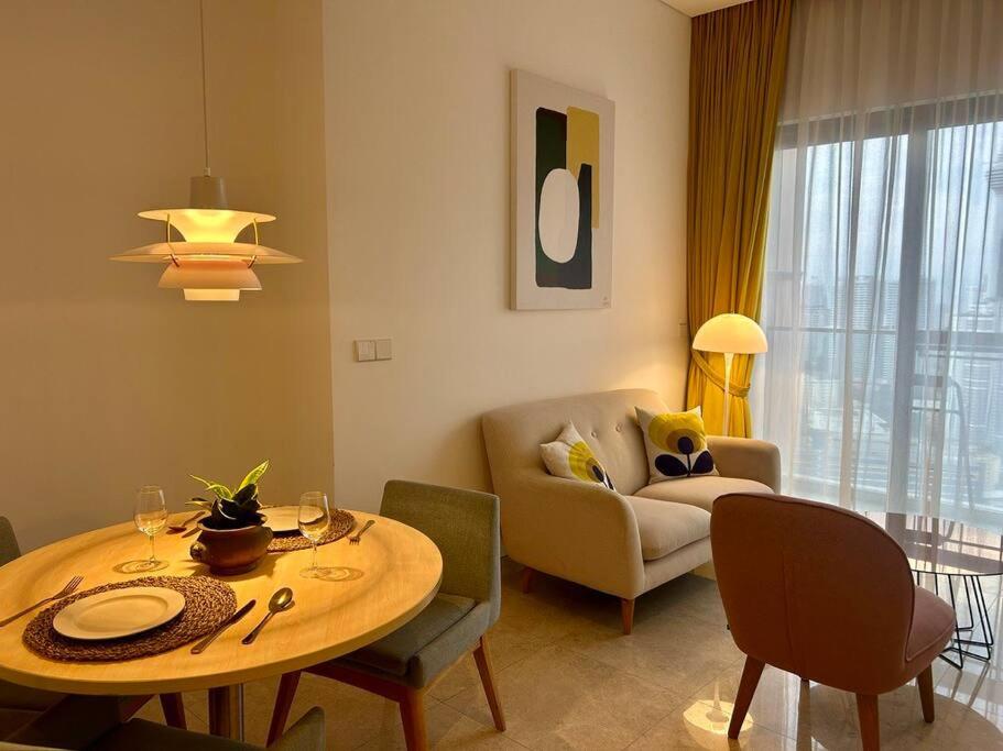 1BR condo with Amazing KLCC View & Infinity Pool at Lalaport Bukit Bintang
