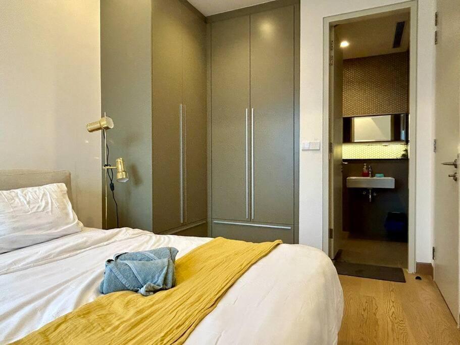 1BR condo with Amazing KLCC View & Infinity Pool at Lalaport Bukit Bintang