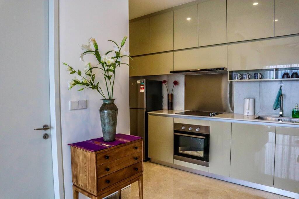 1BR condo with Amazing KLCC View & Infinity Pool at Lalaport Bukit Bintang