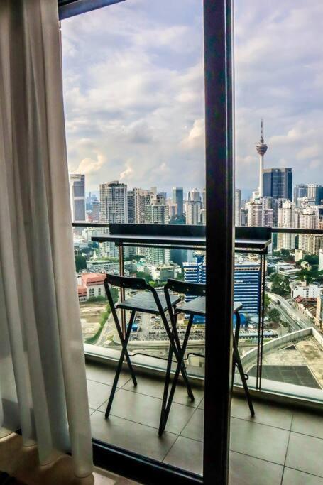 1BR condo with Amazing KLCC View & Infinity Pool at Lalaport Bukit Bintang