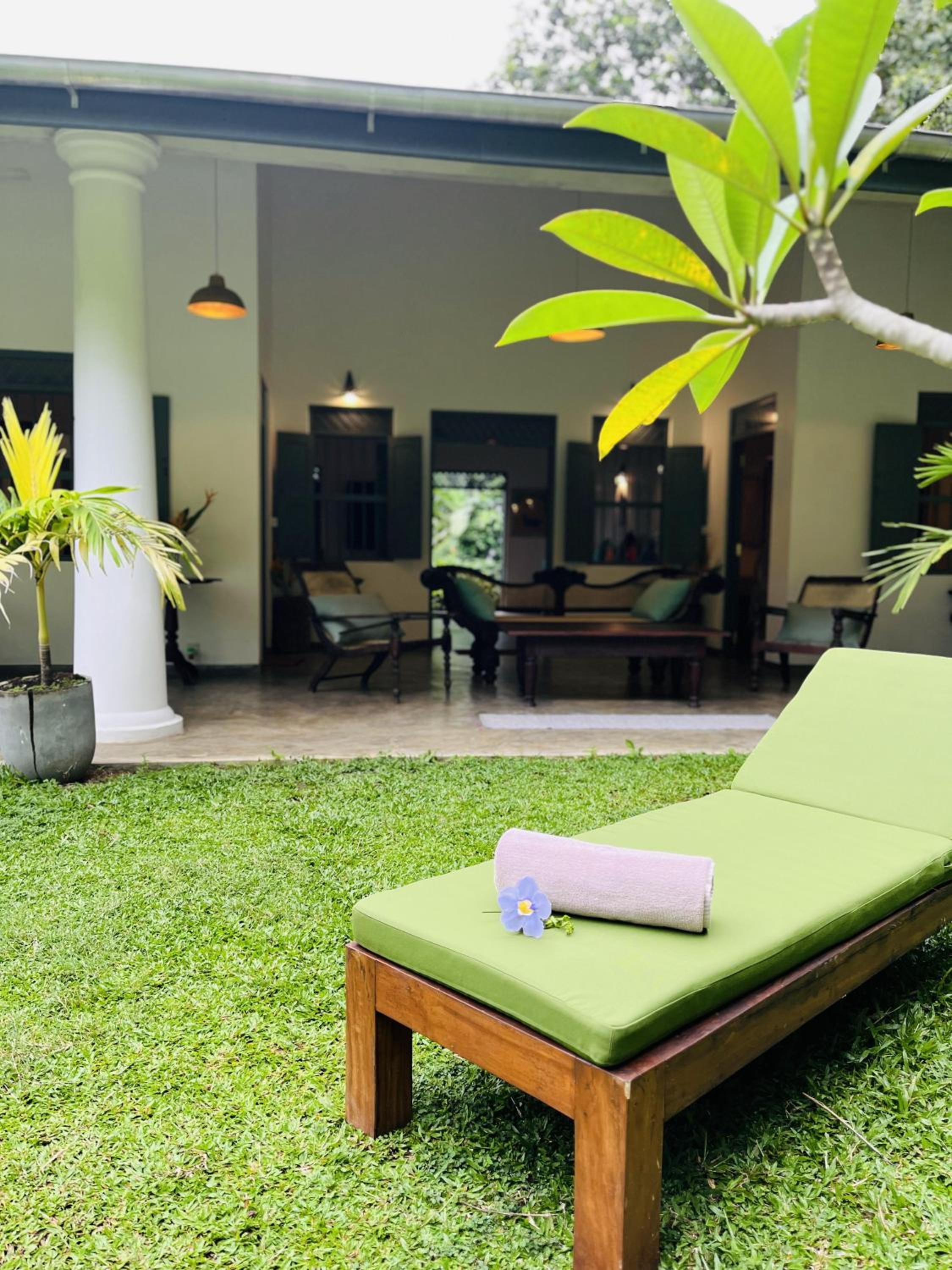 Villa Kandupamula three bedroom & swimming pool