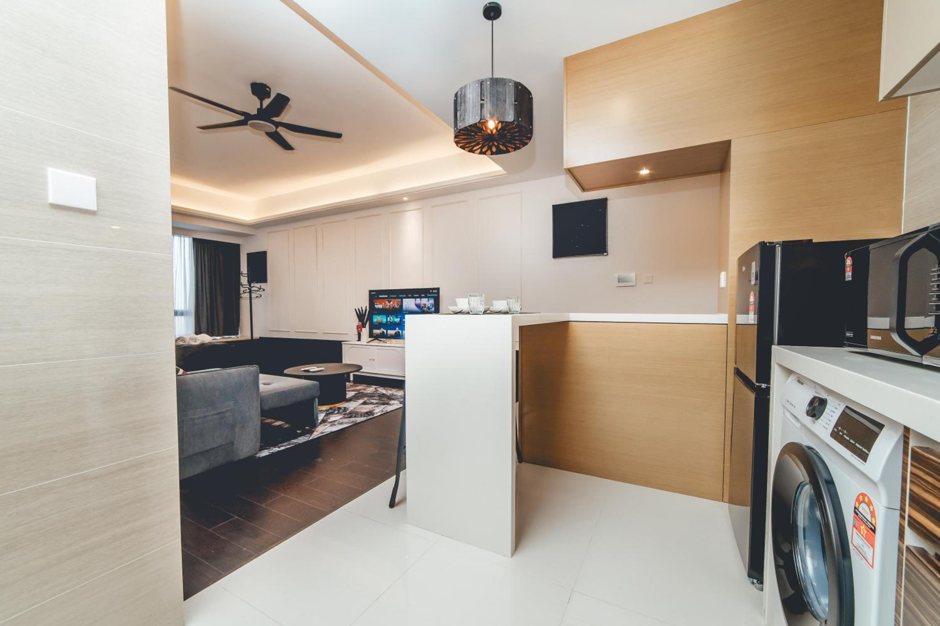 R&F Ebon Elegance 1BR Studio 5mins CIQ by Our Stay