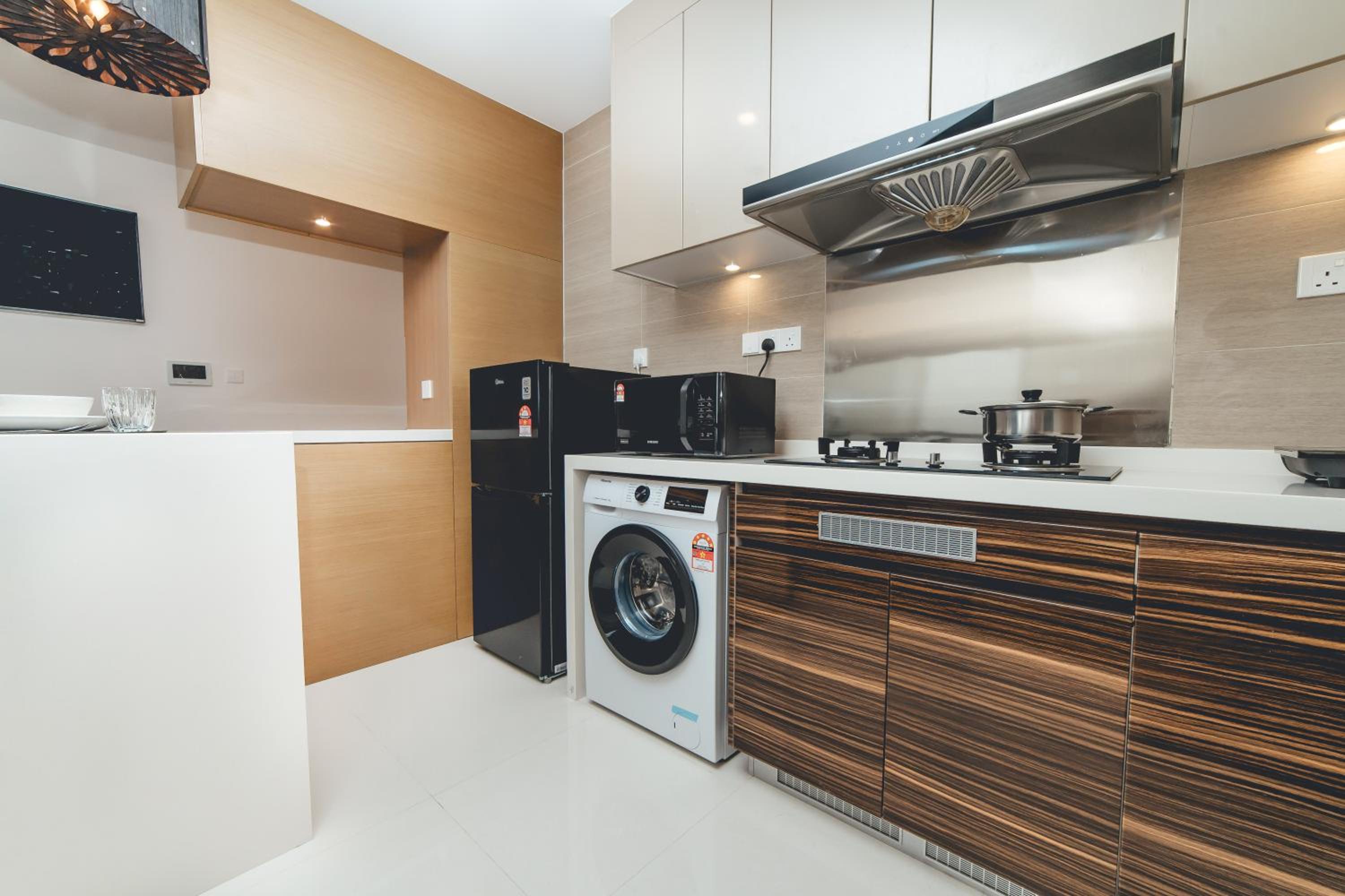 R&F Ebon Elegance 1BR Studio 5mins CIQ by Our Stay
