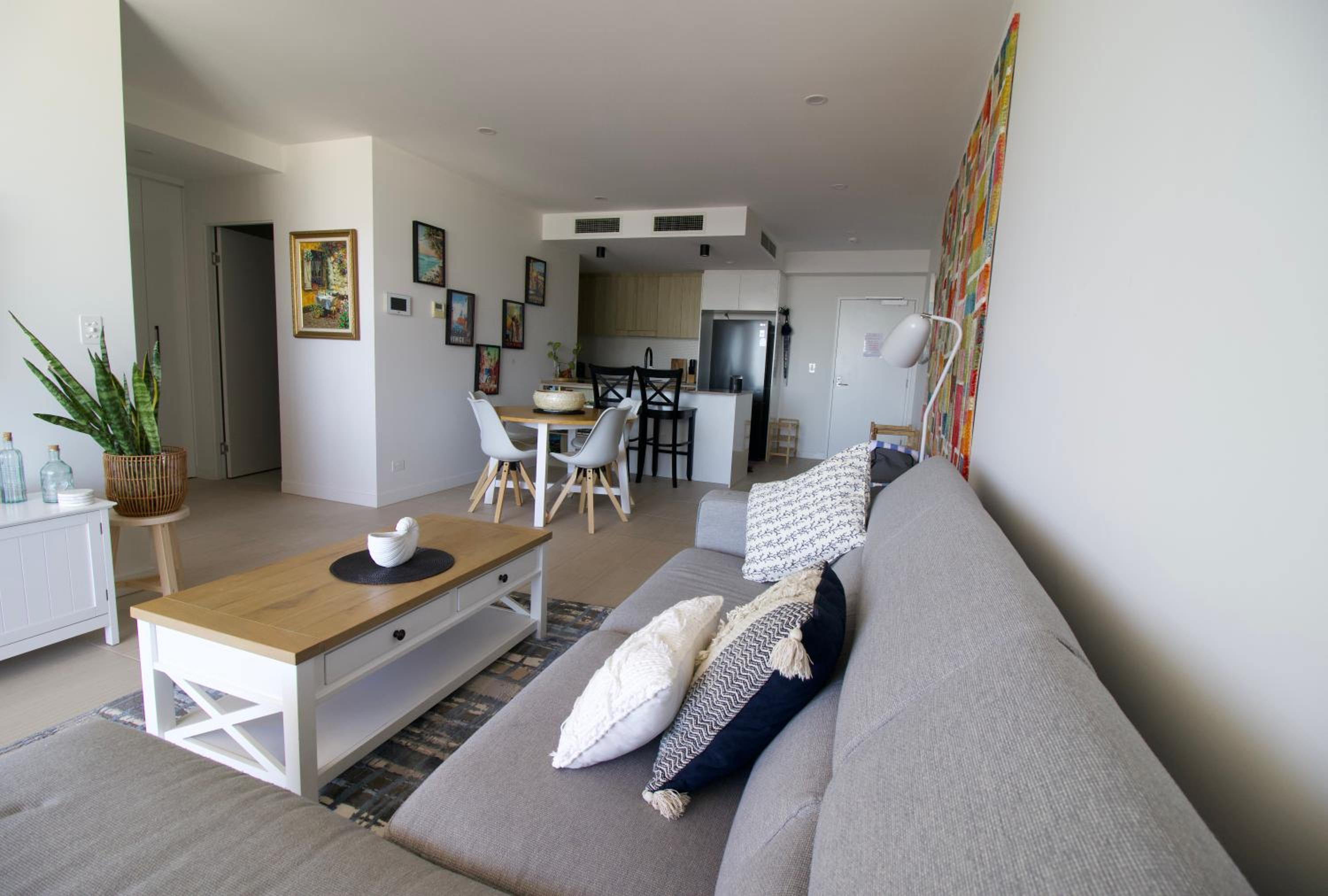 THE COSMOPOLITAN COTTON TREE UNIT 20802 Maroochy City Light