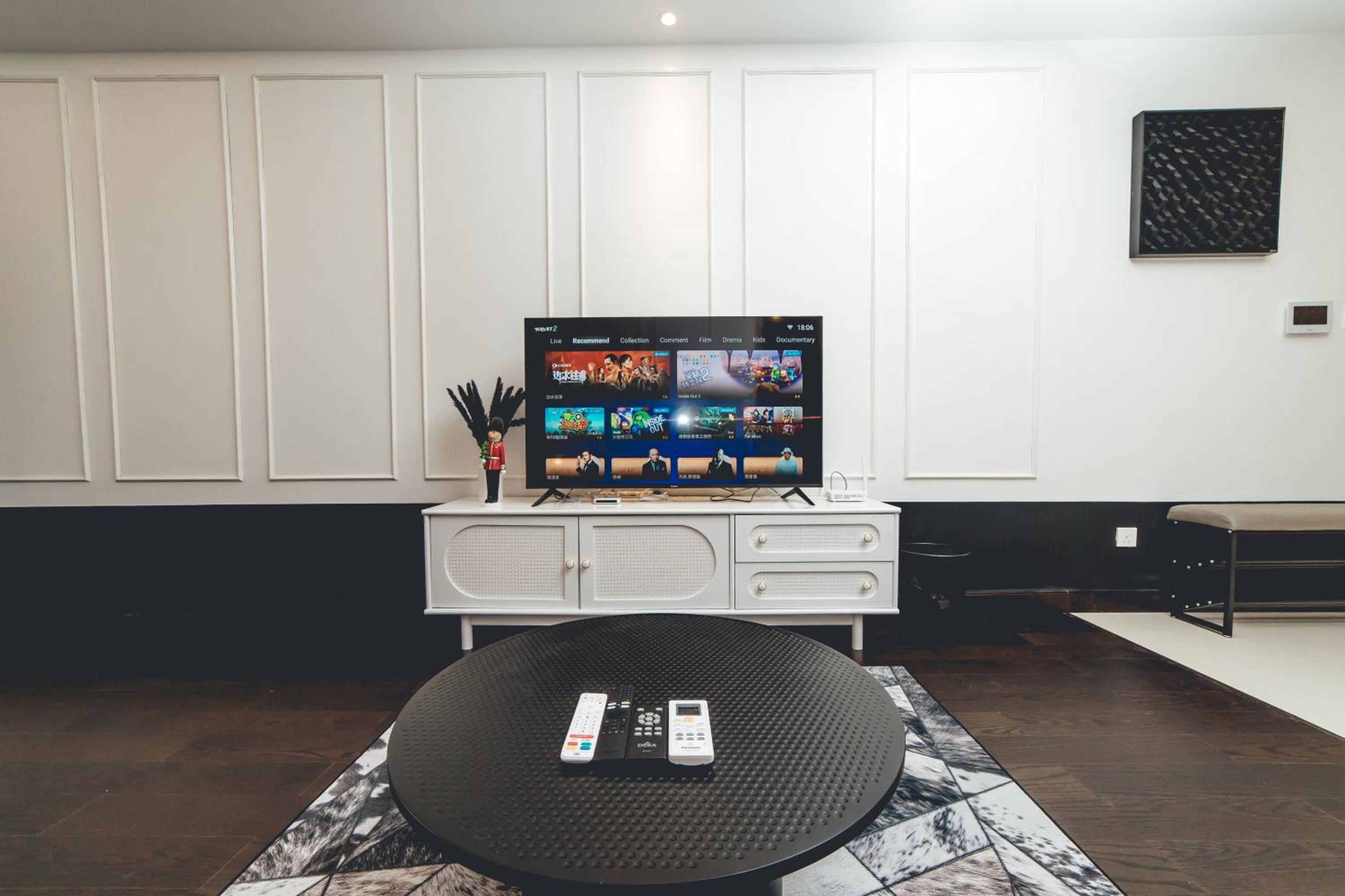 R&F Ebon Elegance 1BR Studio 5mins CIQ by Our Stay
