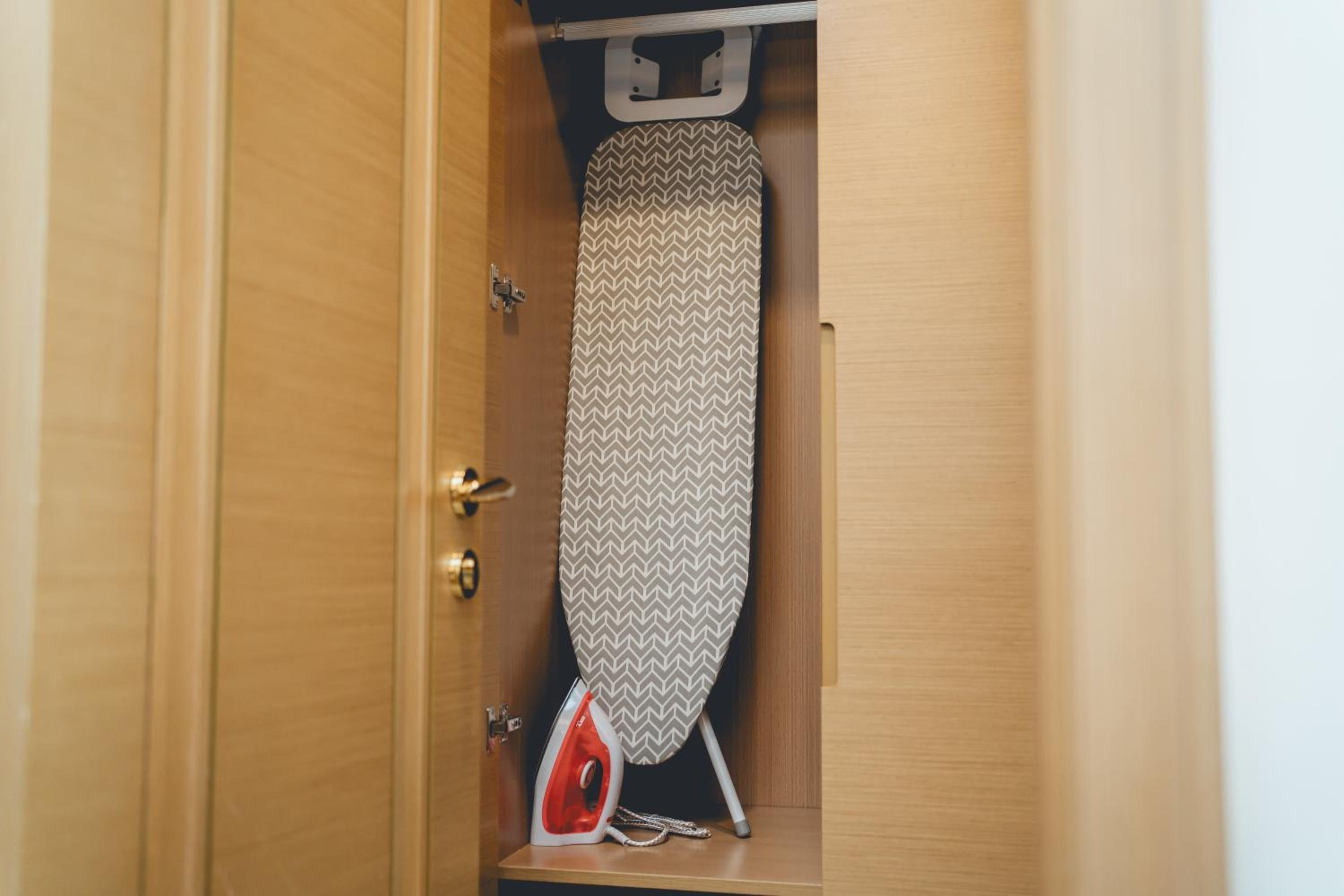 R&F Ebon Elegance 1BR Studio 5mins CIQ by Our Stay