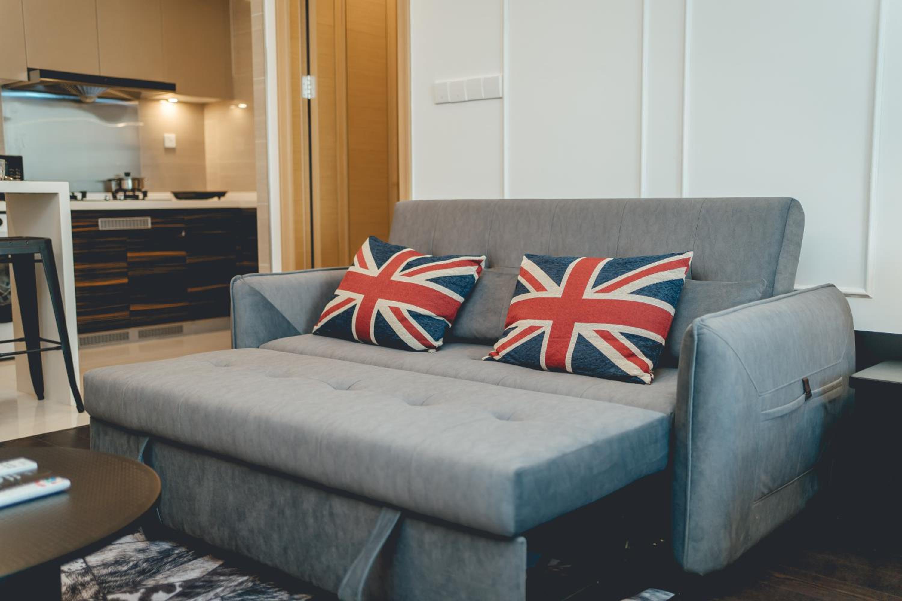 R&F Ebon Elegance 1BR Studio 5mins CIQ by Our Stay