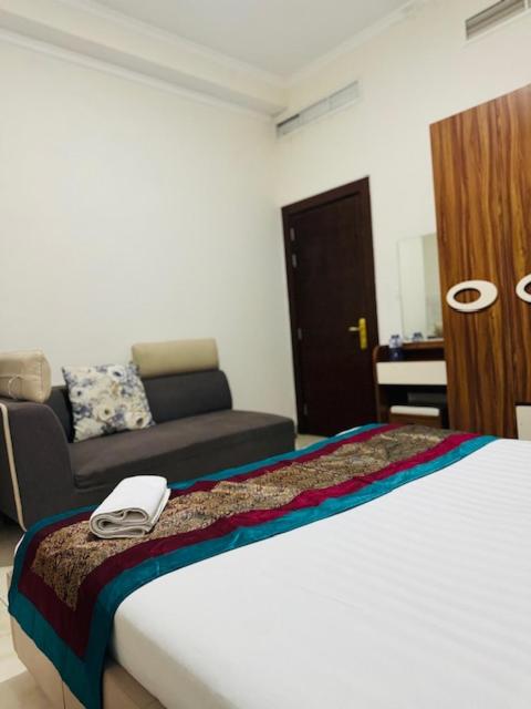 Al Hayat Suites Apartment