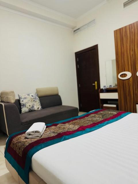 Al Hayat Suites Apartment