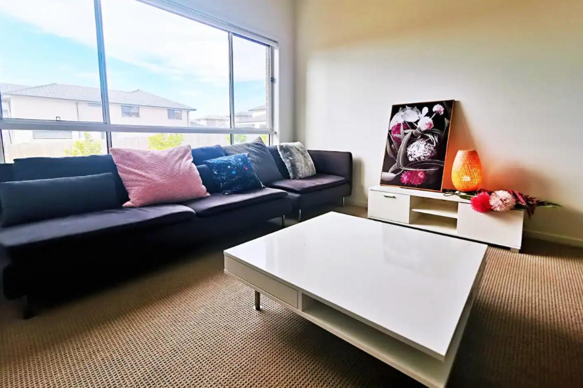 Kellyville Adorable 5Br - Closed to Shops & Parks